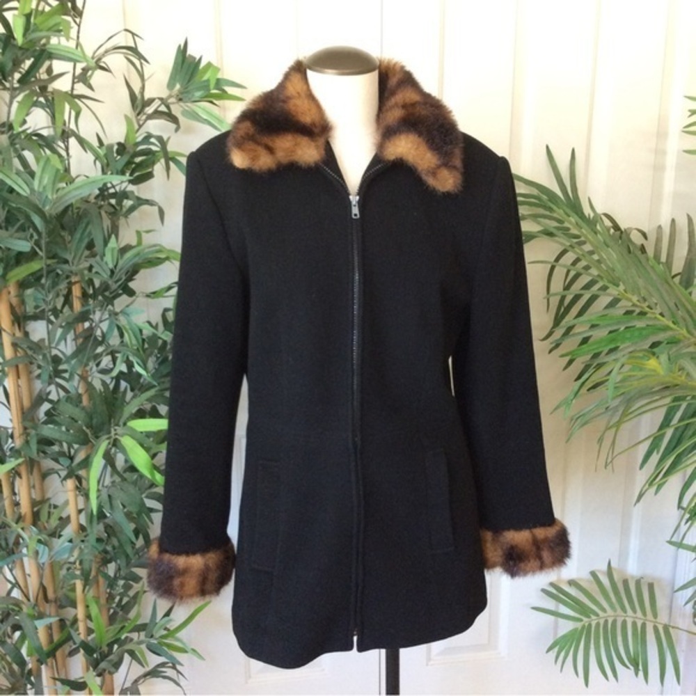 MDP Designs M Black Wool / Fox Coat
